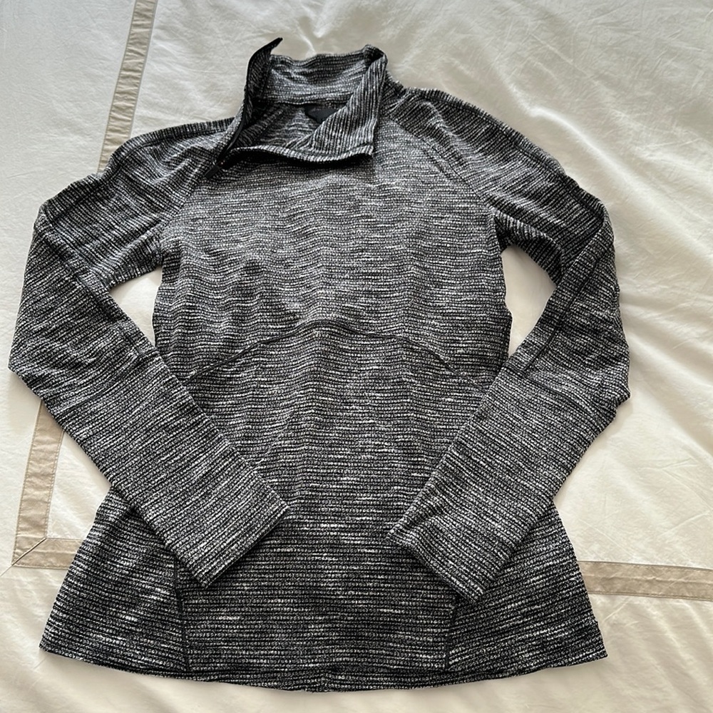 Lululemon top